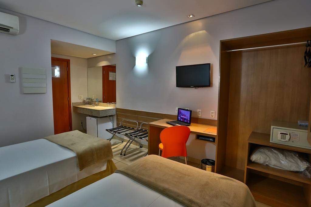 Hotel Go Inn Estacao Гоянія Екстер'єр фото