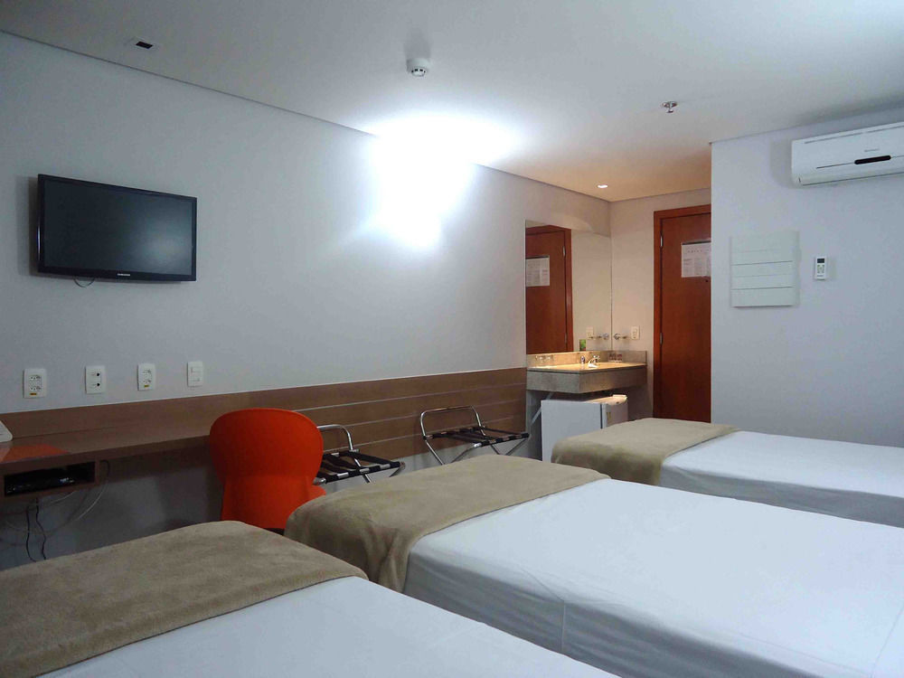 Hotel Go Inn Estacao Гоянія Екстер'єр фото