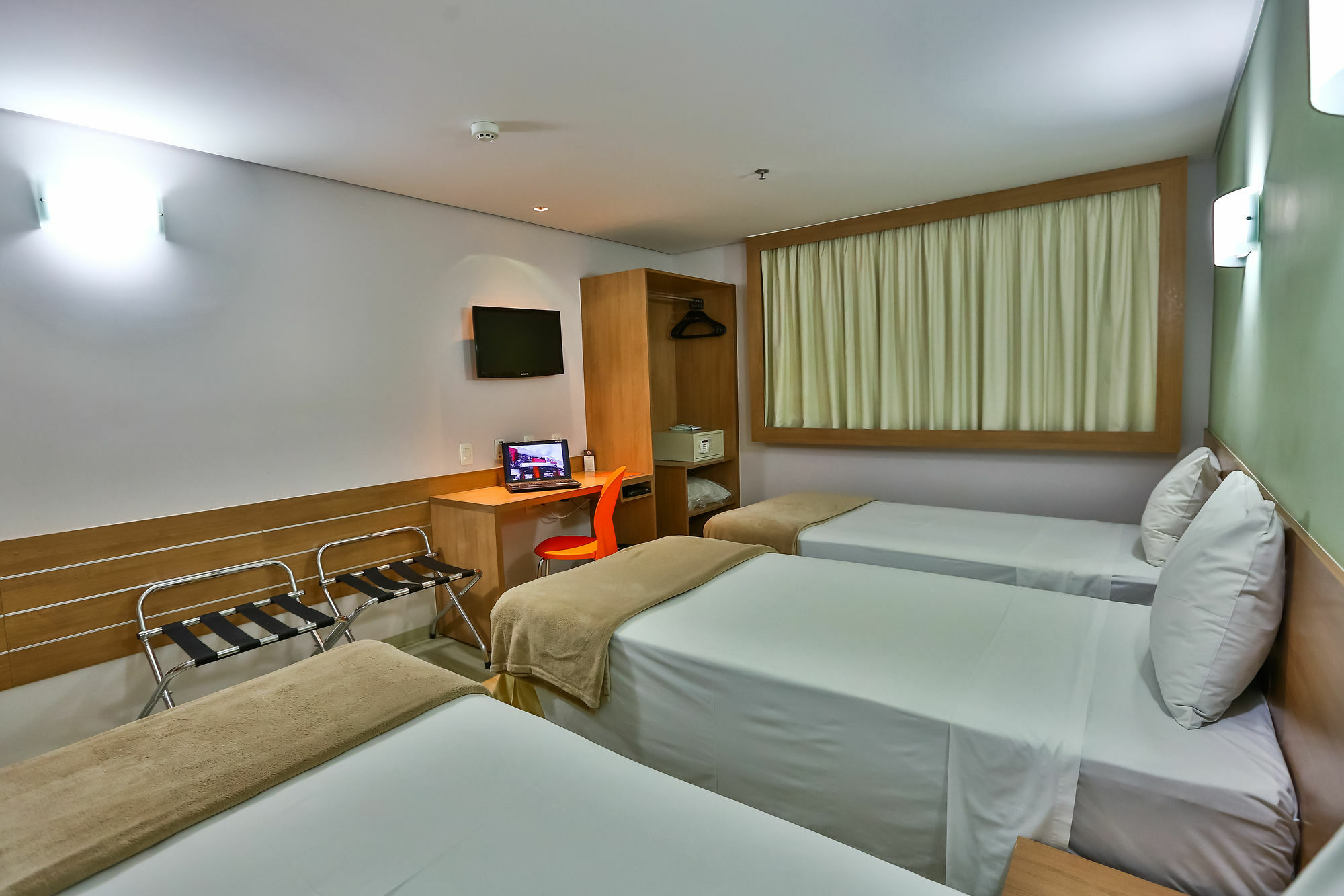 Hotel Go Inn Estacao Гоянія Екстер'єр фото